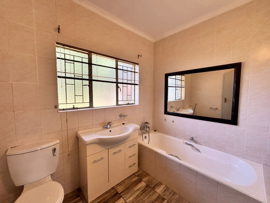 4 Bedroom Property for Sale in La Hoff North West